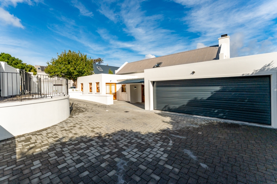 3 Bedroom Property for Sale in Noordhaven Western Cape